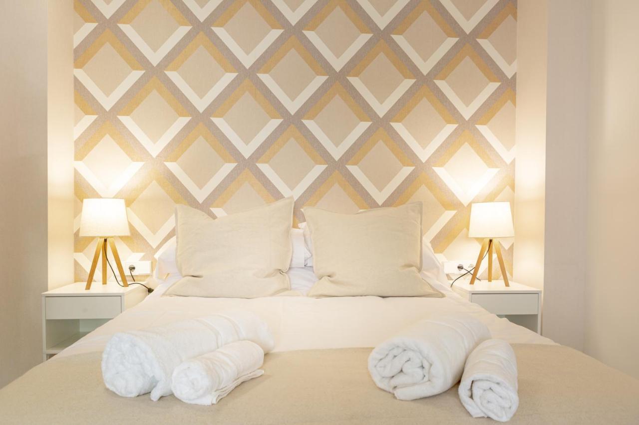 Teatro Suites Malaga Playa エクステリア 写真