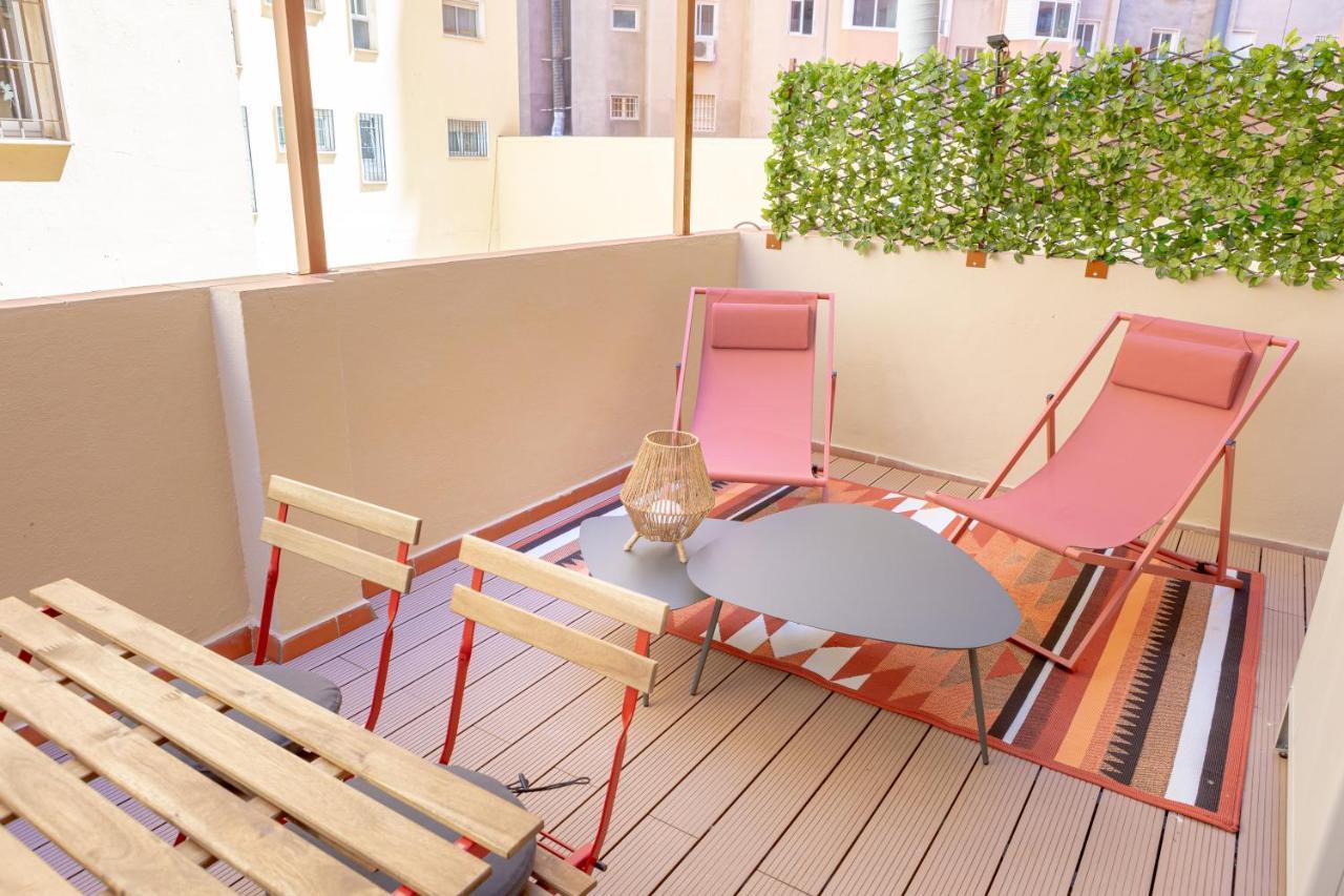 Teatro Suites Malaga Playa エクステリア 写真