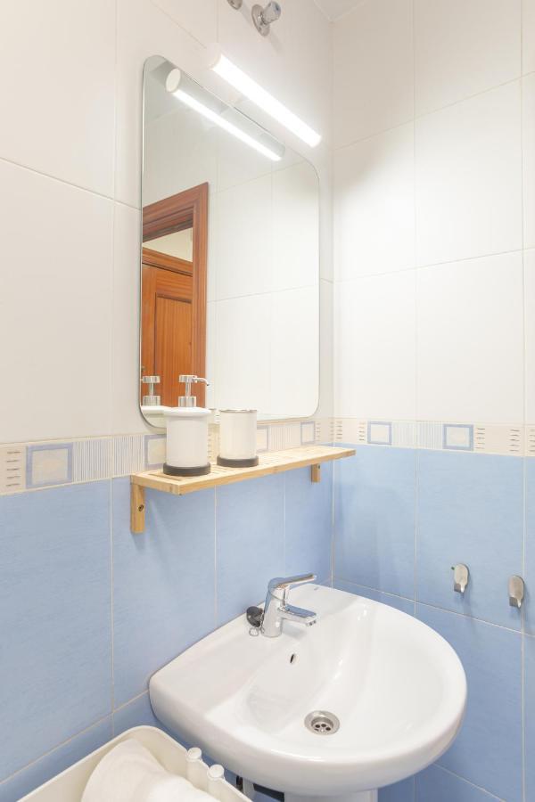 Teatro Suites Malaga Playa エクステリア 写真
