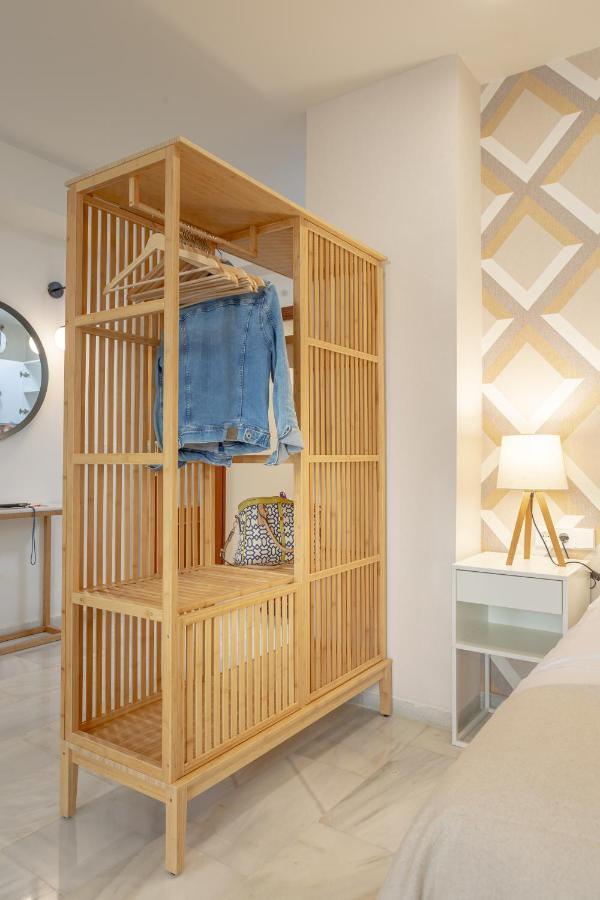 Teatro Suites Malaga Playa エクステリア 写真