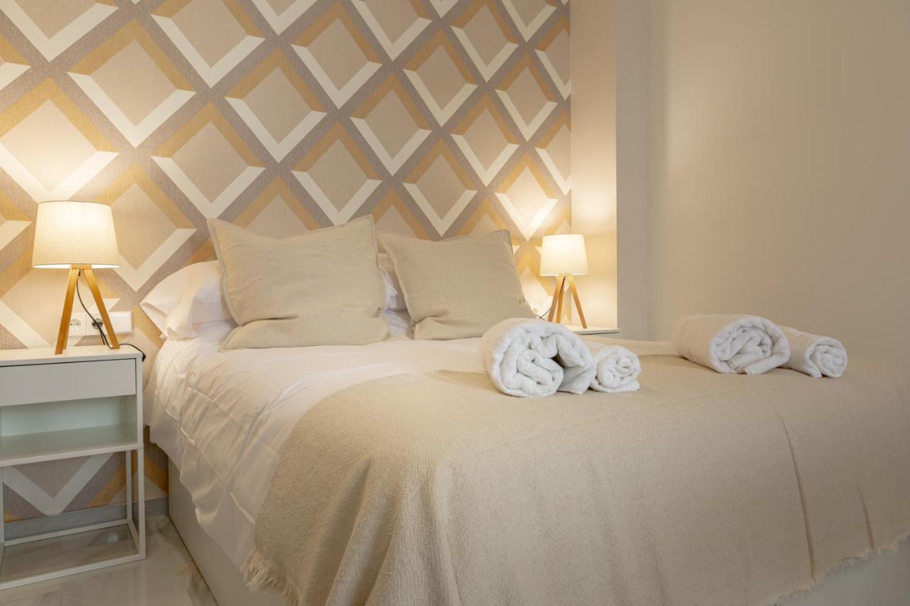 Teatro Suites Malaga Playa エクステリア 写真